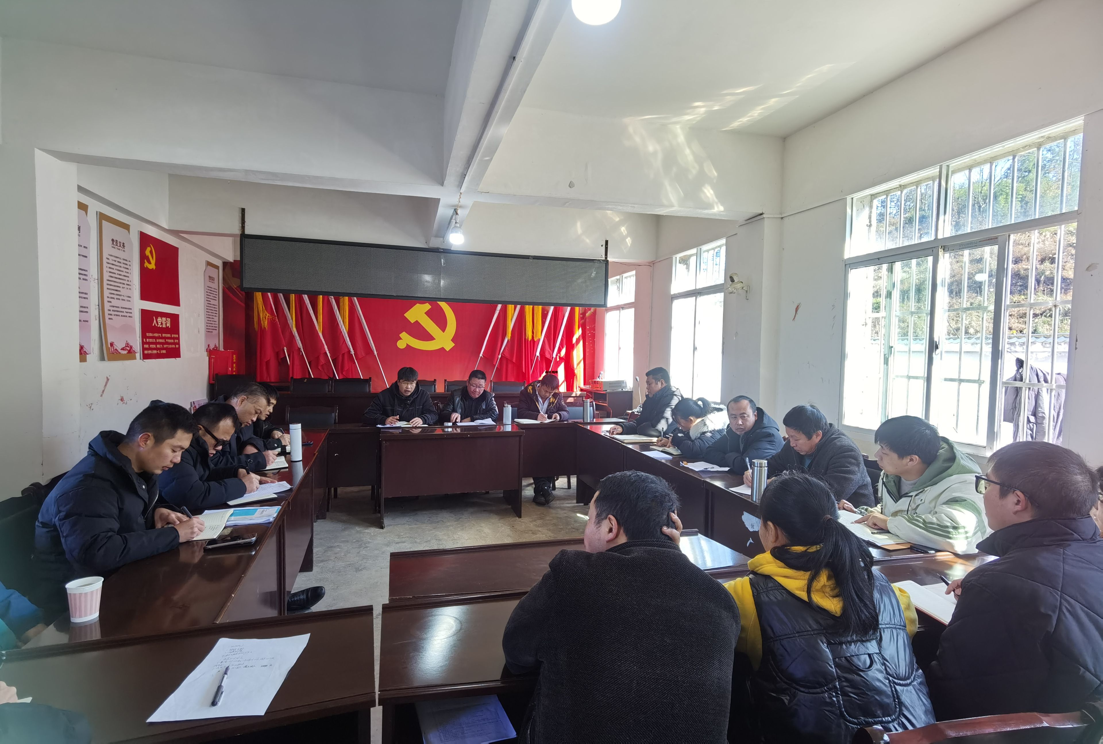 彝良：科普大篷车进社区