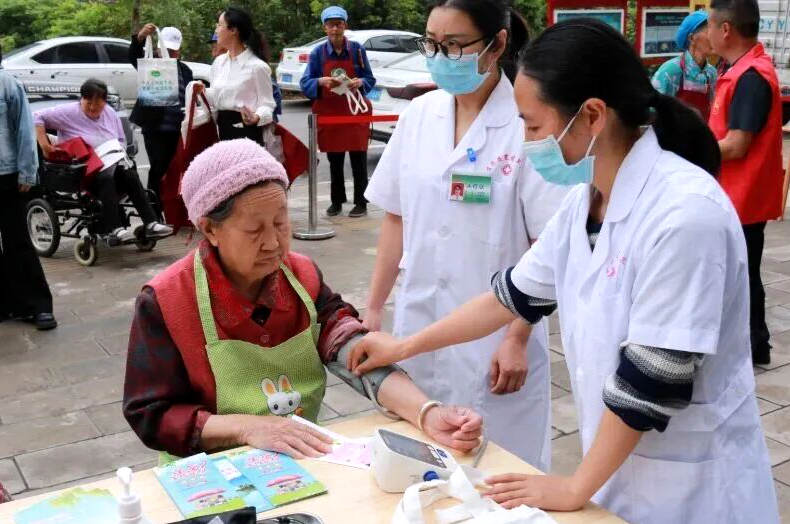 彝良发界街道“5·29会员活动日”精彩纷呈